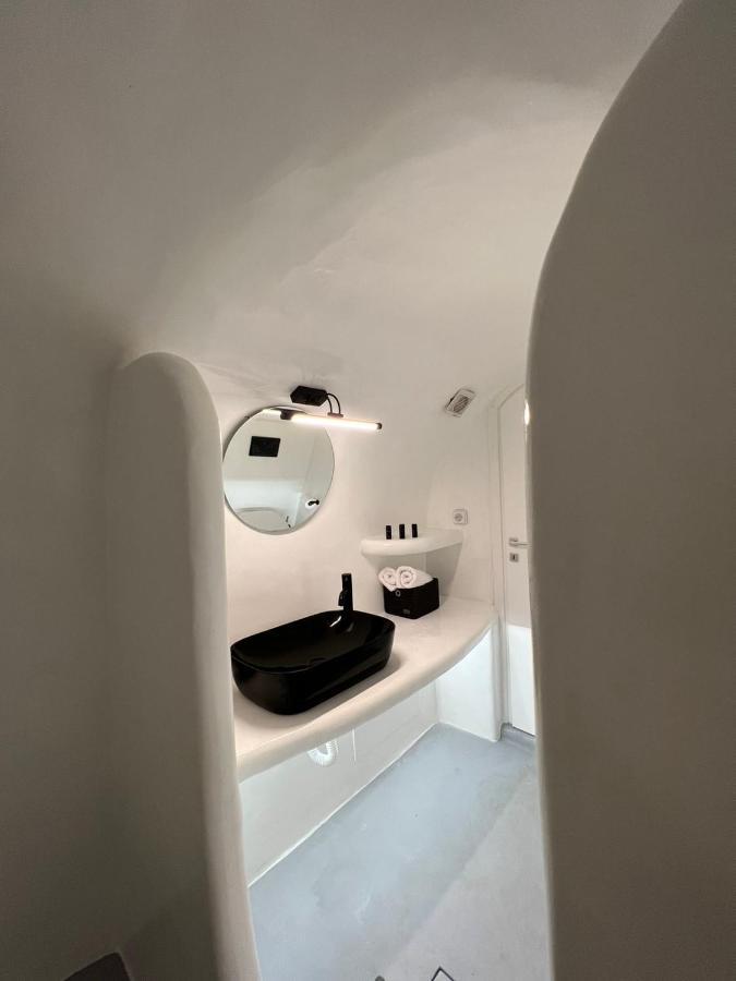 Oinos Luxury Suites Caldera Oia  Extérieur photo