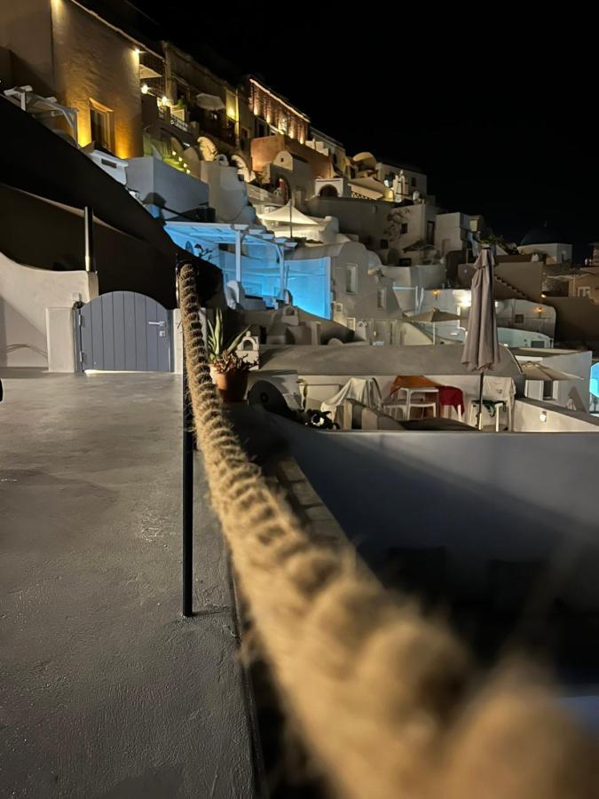 Oinos Luxury Suites Caldera Oia  Extérieur photo